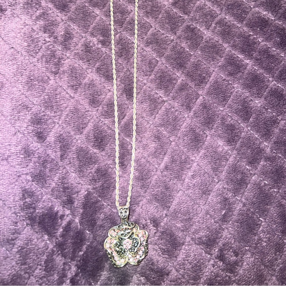 925 sterling silver flower pendant necklace from Thailand